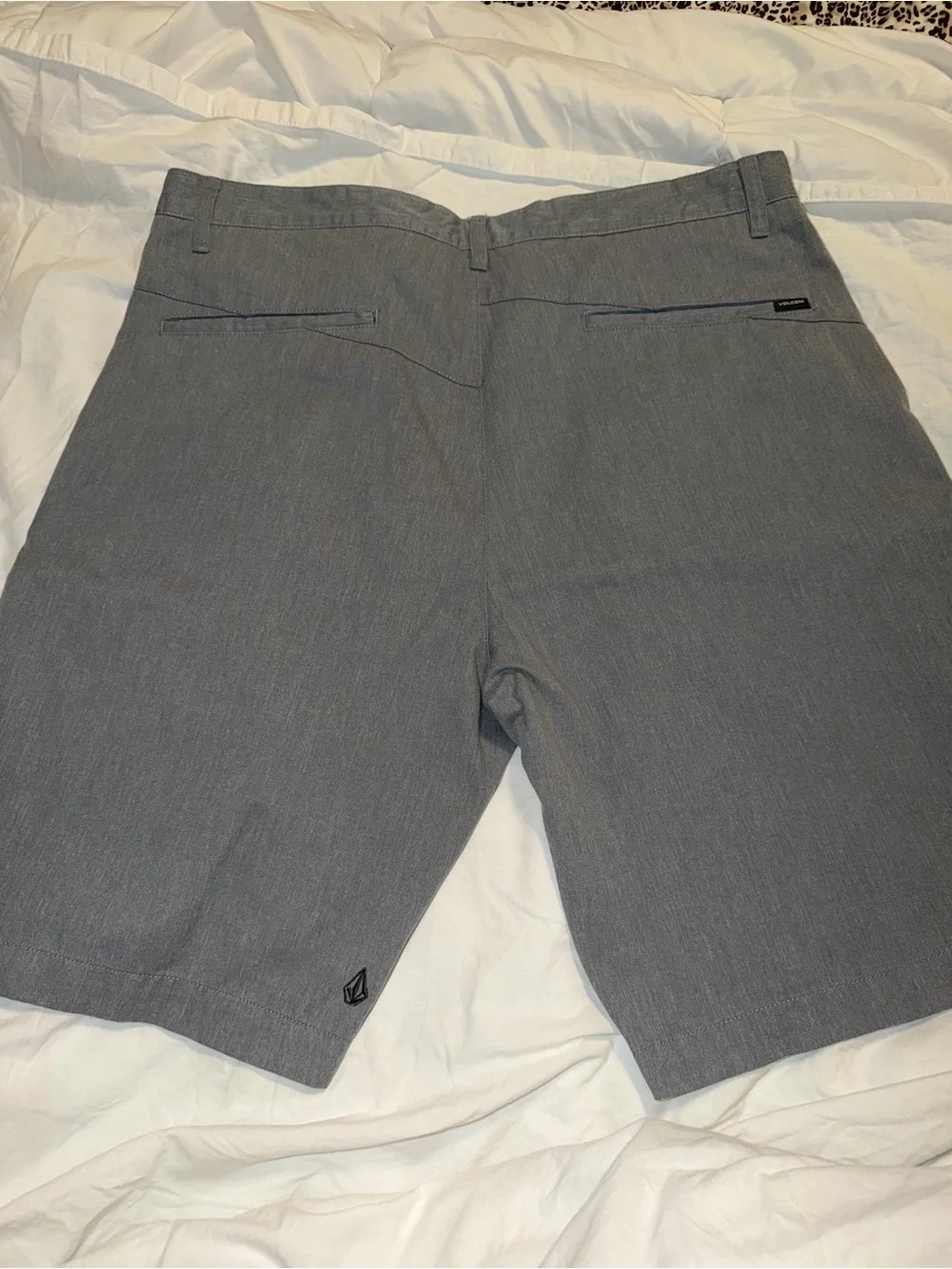 Volcom Men's Light Gray Flat-Front shorts